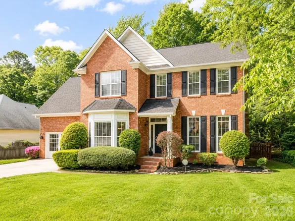 2040 Swaim Dr, Matthews, NC 28105