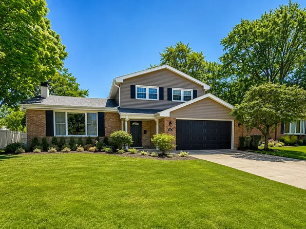 1621 Longmeadow Dr, Glenview, IL 60026