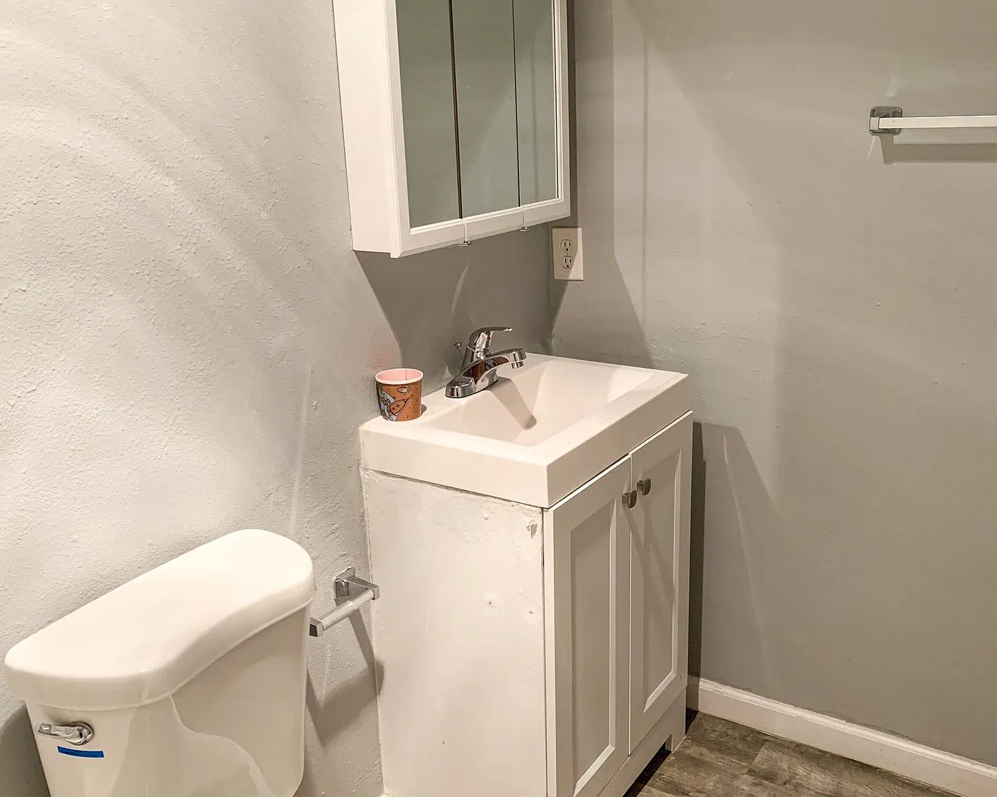 ALL UTILITIES INCLUDED $815 — Photo 4
