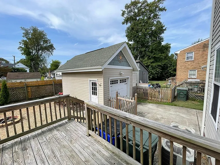 1029 E Balview Ave — Photo 27
