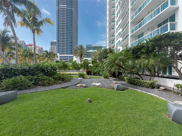 950 Brickell Bay Dr #4403 — Photo 19