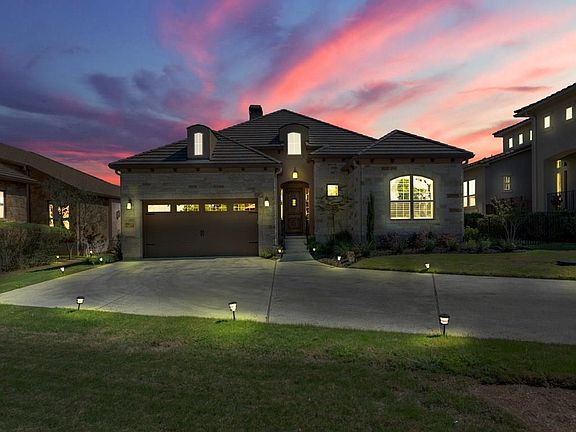 3rd image of 109 Grand Oaks Ln