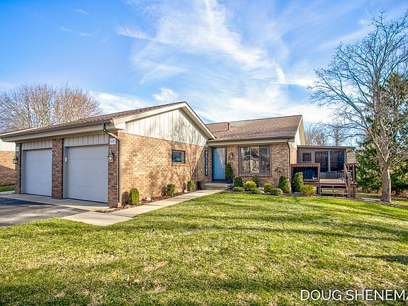 2nd image of 819 Apple Blossom Ln #12