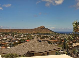 1518 Kalaepohaku St, Honolulu, HI 96816