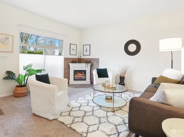 4218 156th Street SW #7C, Lynnwood, WA 98087