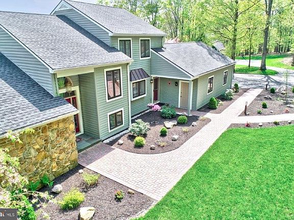 5th image of 6846 Mountain Dr