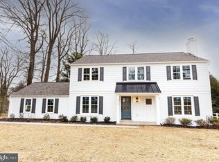 376 Woodcrest Rd, Strafford, PA 19087