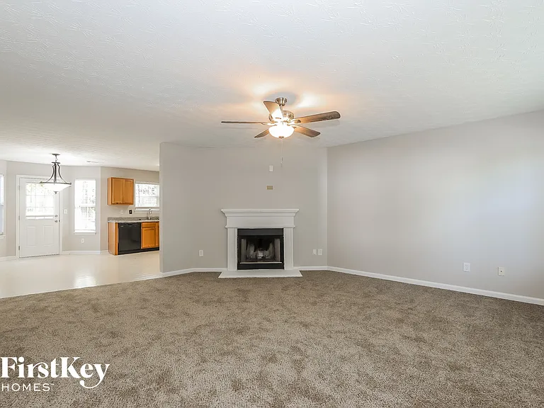 7008 Setters Way — Photo 3