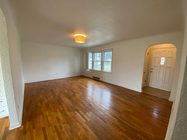 2327 Spruce St — Photo 5