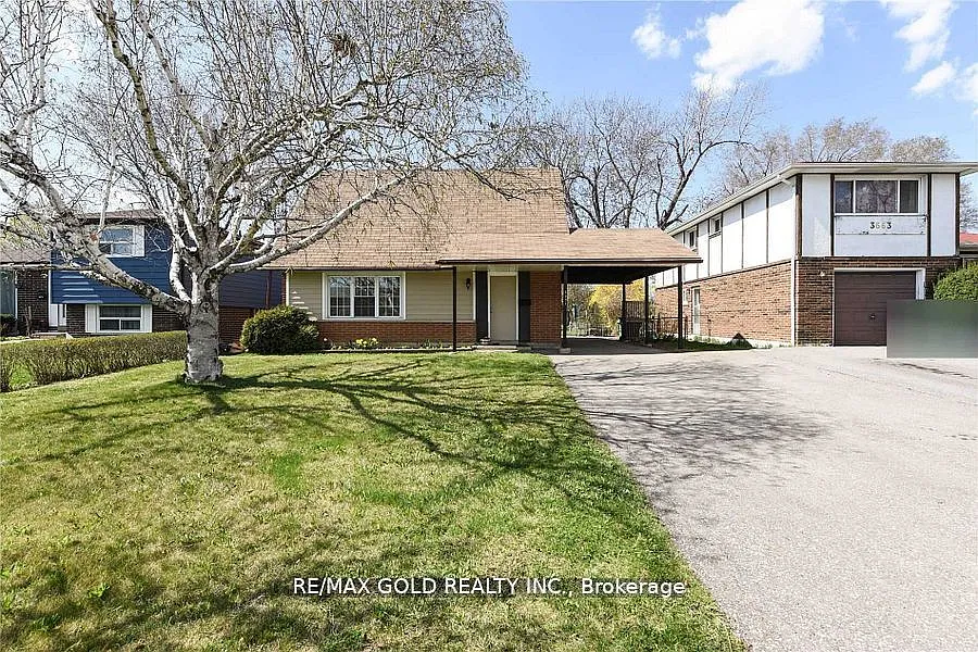 3657 Woodruff Cres photo 1