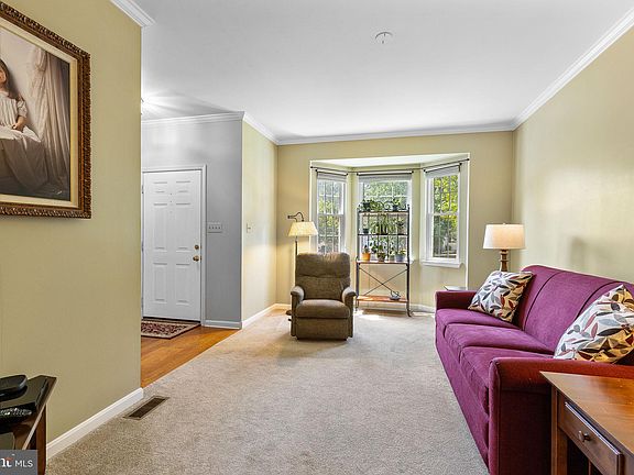 5th image of 6 Sharon Ln