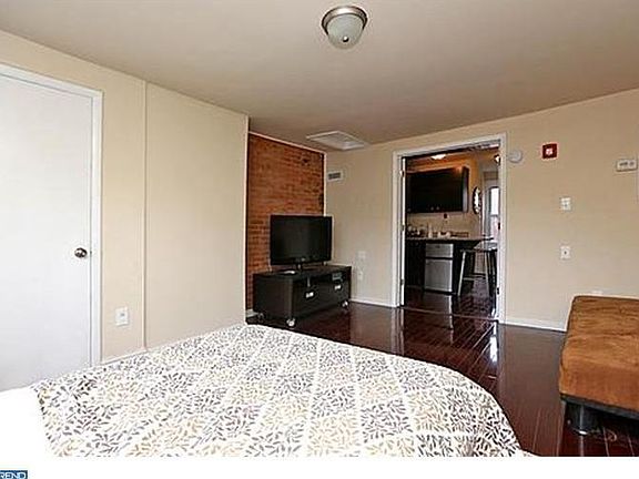 4th image of 406 S 20th St #C