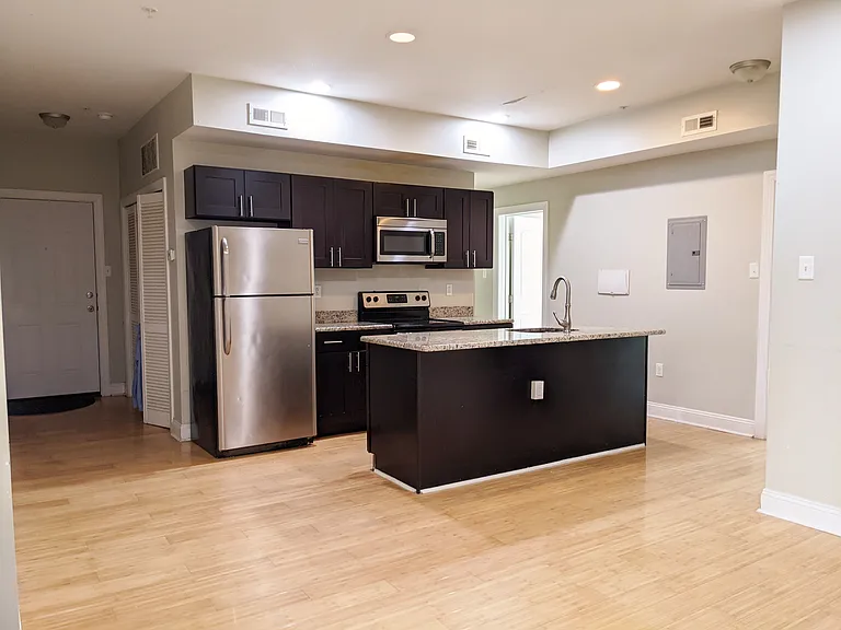 331 N 40th St #2A — Photo 9