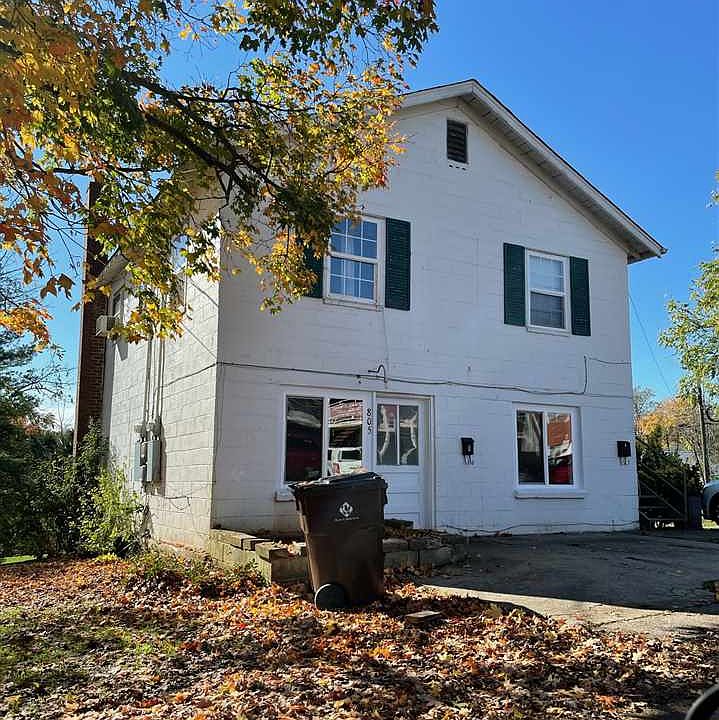 2nd image of 803 King St E