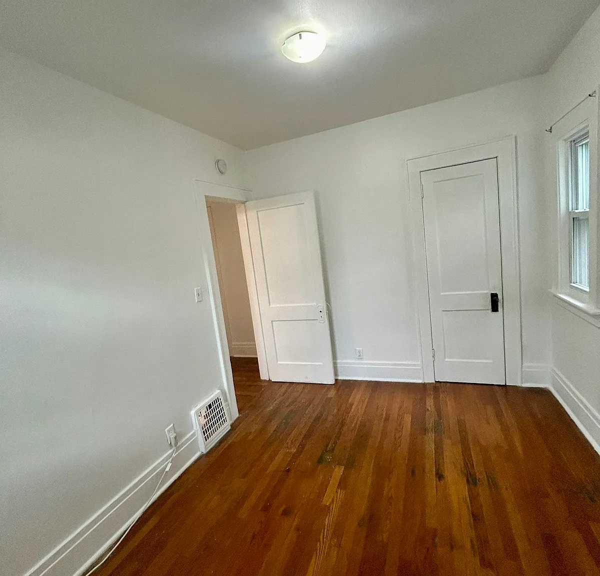 810 Seeley Rd, Unit 810 Selley Rd — Photo 4
