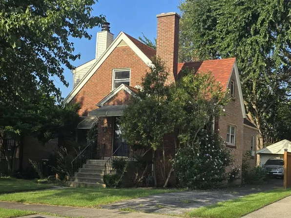 8118 N Ozark Ave, Niles, IL 60714