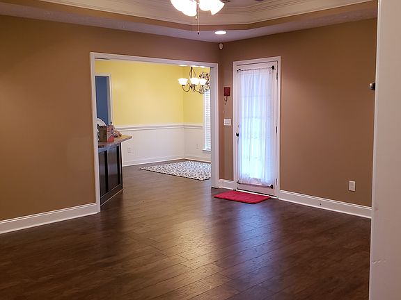 3rd image of 543 Lee Road 450