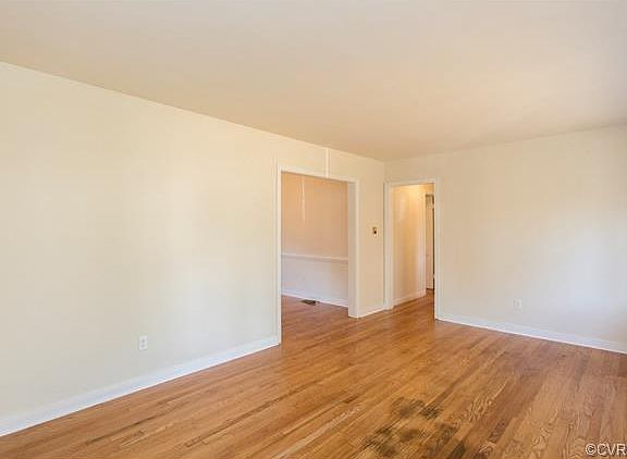 4th image of 1204 Blue Jay Ln