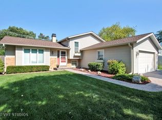 17518 W Warren Ave, Grayslake, IL 60030