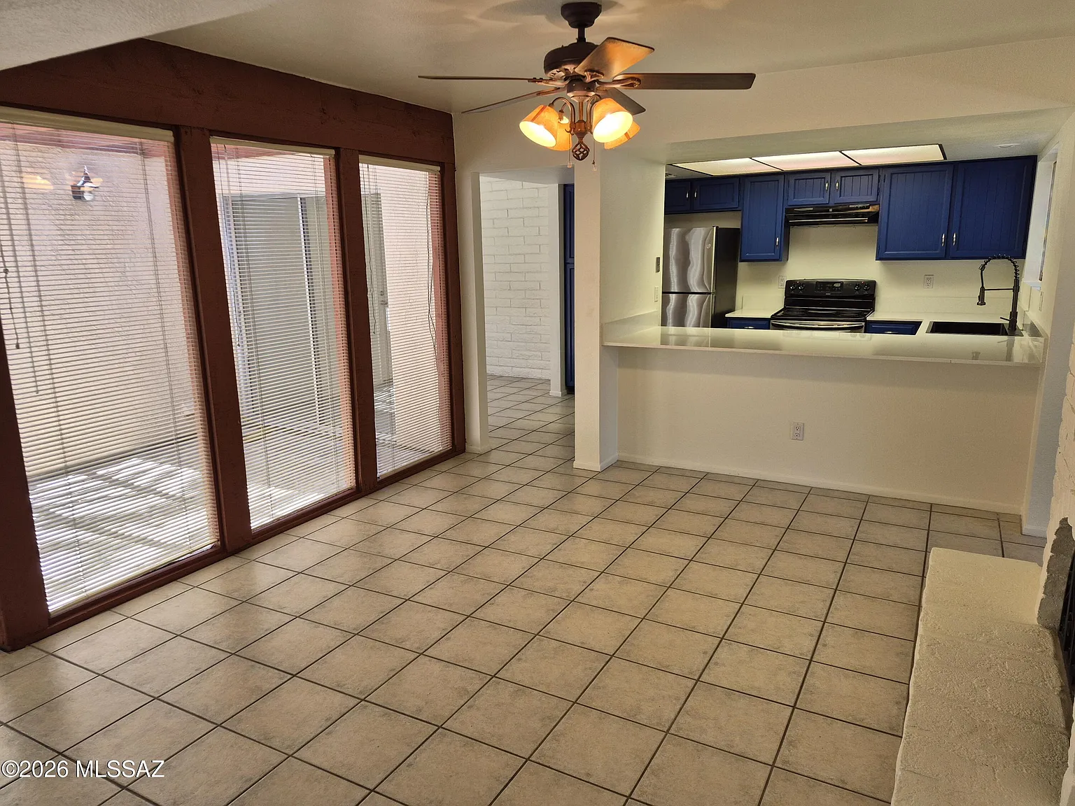 3 bed, 2.0 bath, 1737 sqft, $2,200 — Photo 4