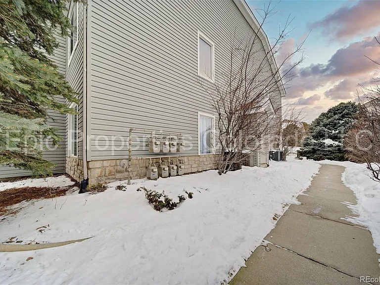 911 S Zeno Way #104 — Photo 22