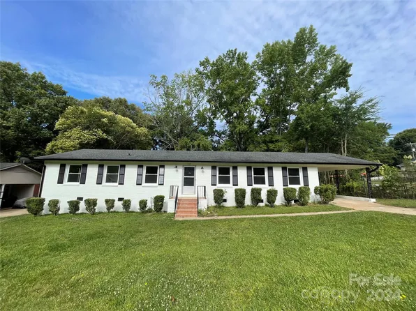 105 Survey St, Lancaster, SC 29720