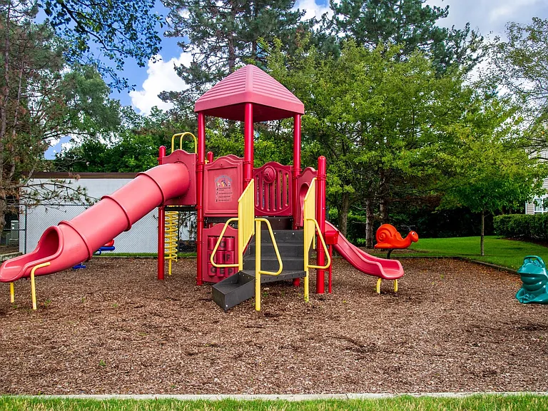 141 Concord Ln — Photo 22