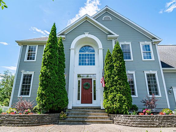 2nd image of 8 Cheviot Ct