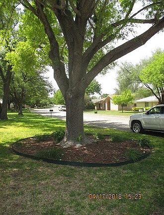 2nd image of 3101 Briargrove Ln