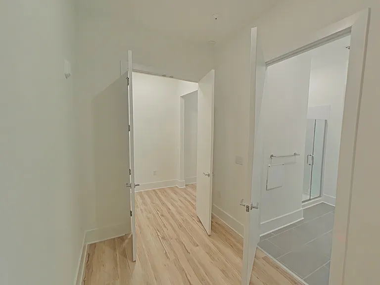 2441 Campus Shore Dr #307 — Photo 19