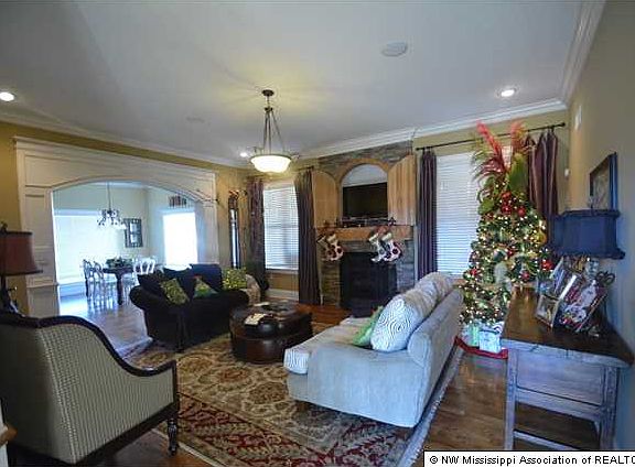 5th image of 108 Annandale Dr