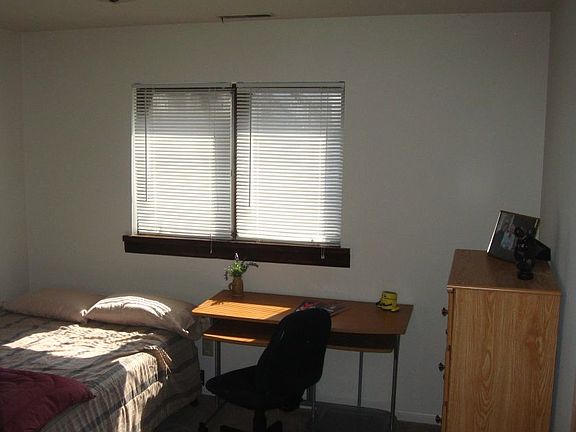 2nd image of 709 W Green St