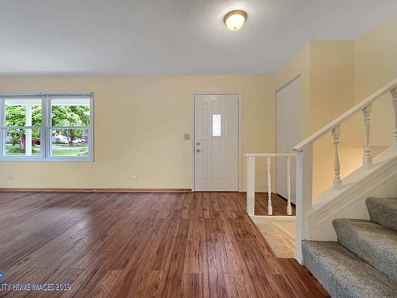 4th image of 221 Ferndale Dr