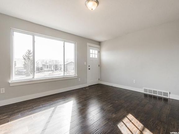 3rd image of 5724 S Whitewood Dr
