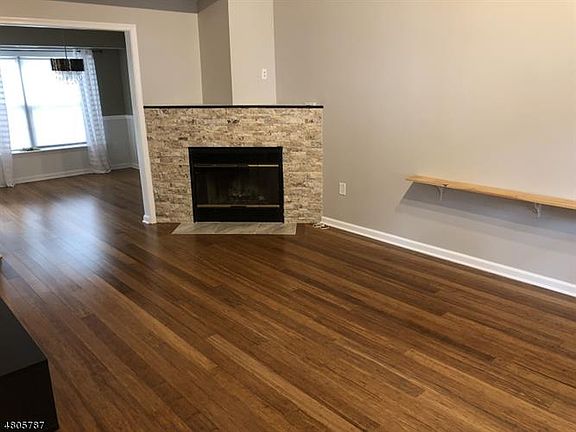 2nd image of 193 Dickens Ct