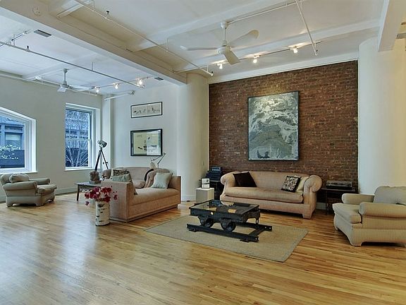 2nd image of 129 22nd St #2