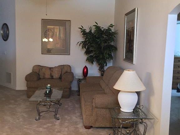 3rd image of 1001 E 13th Sq