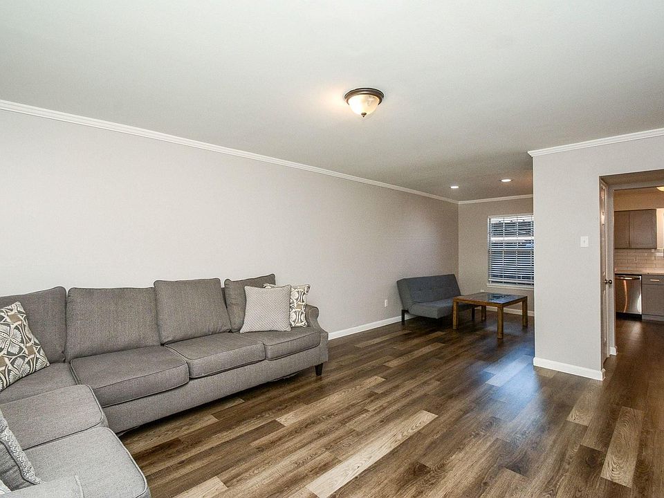 1st image of 7900 Westheimer Rd APT 141