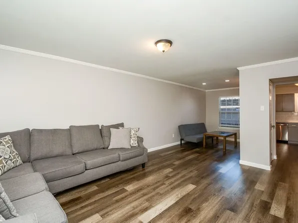 7900 Westheimer Rd APT 141, Houston, TX 77063