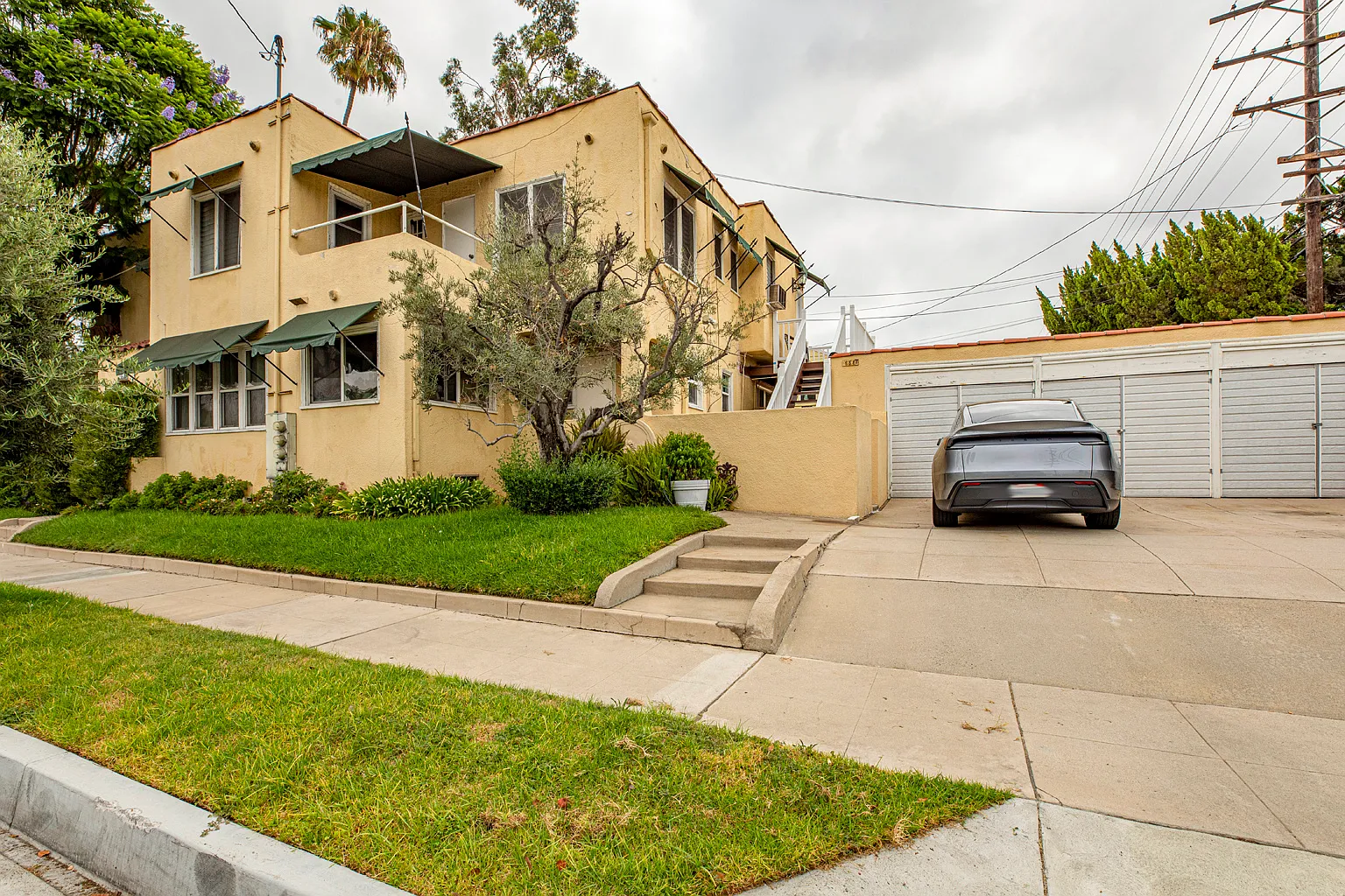 Studio, 750 sqft, $1,390 — Photo 2