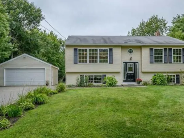 33 Mcgill Fern Road, Standish, ME 04084