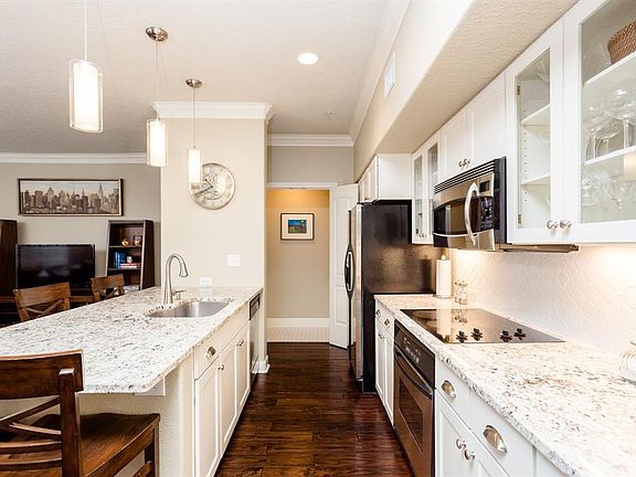 3rd image of 2299 Lone Star Dr APT 517
