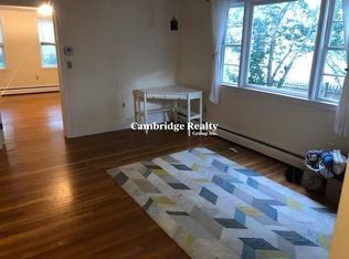 5 Kinnaird St #1B, Cambridge, MA 02139