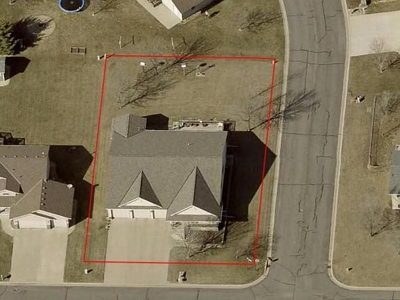 3rd image of 331 Countryside Ln