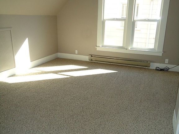 3rd image of 449 Eklund Ave