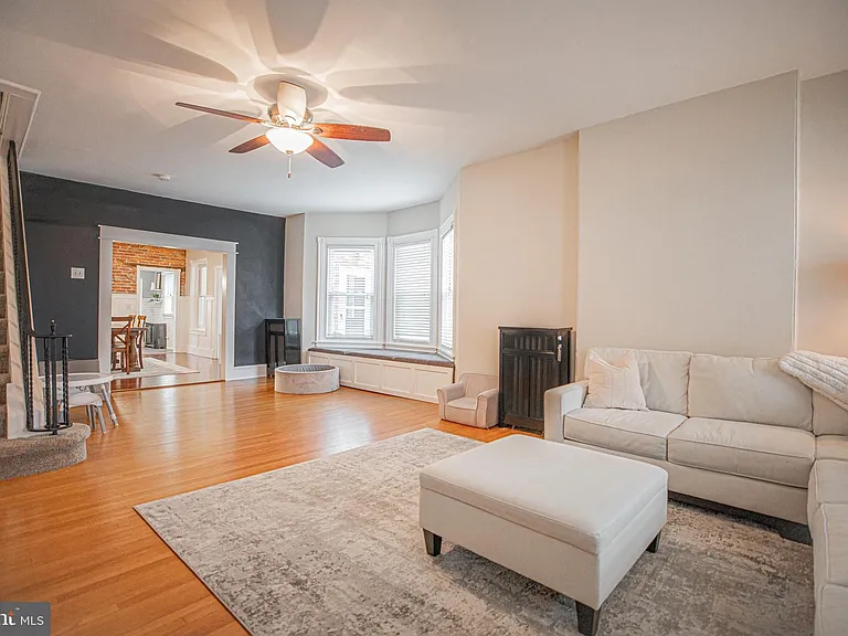 245 Hurst St — Photo 3