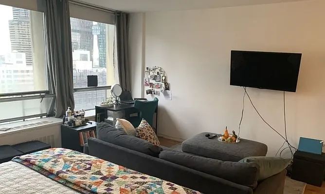 Rented by Keller Williams NYC | media 15