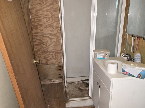 5th image of 200 Muscatine St