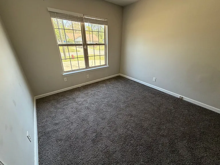 812 Ridgewood Way — Photo 15