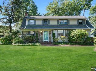 163 Cottage Rd, Wyckoff, NJ 07481